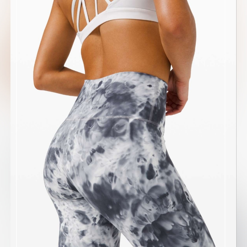 Lululemon Wunder Under High-Rise Tight 25" Luxtreme Size 2 Gray/White Tie Dye - Picture 3 of 9